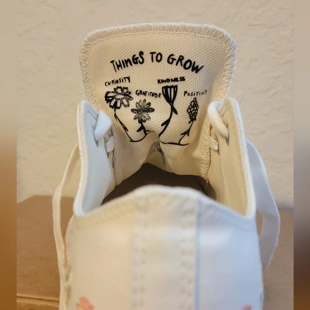 Embroidered converse - Picture 2 of 6